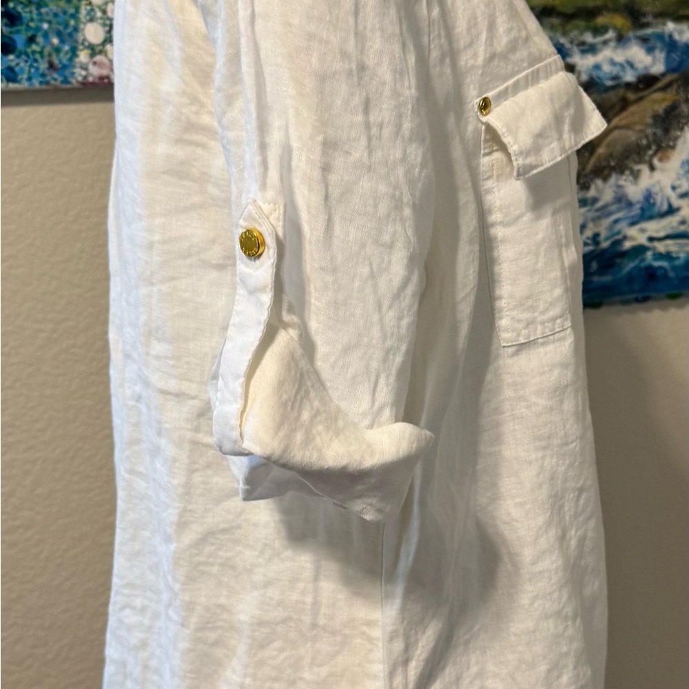 Ellen Tracy White V-Neck Top with Gold Accents - Picture 3 of 6